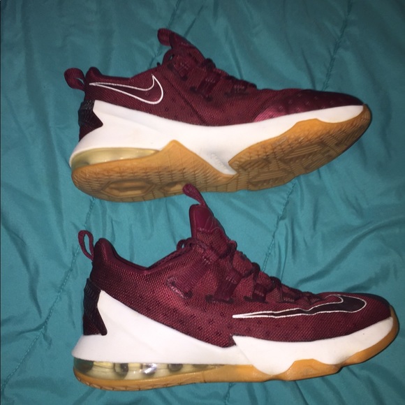 Size 7y burgundy NIKE lebrons - Picture 3 of 4